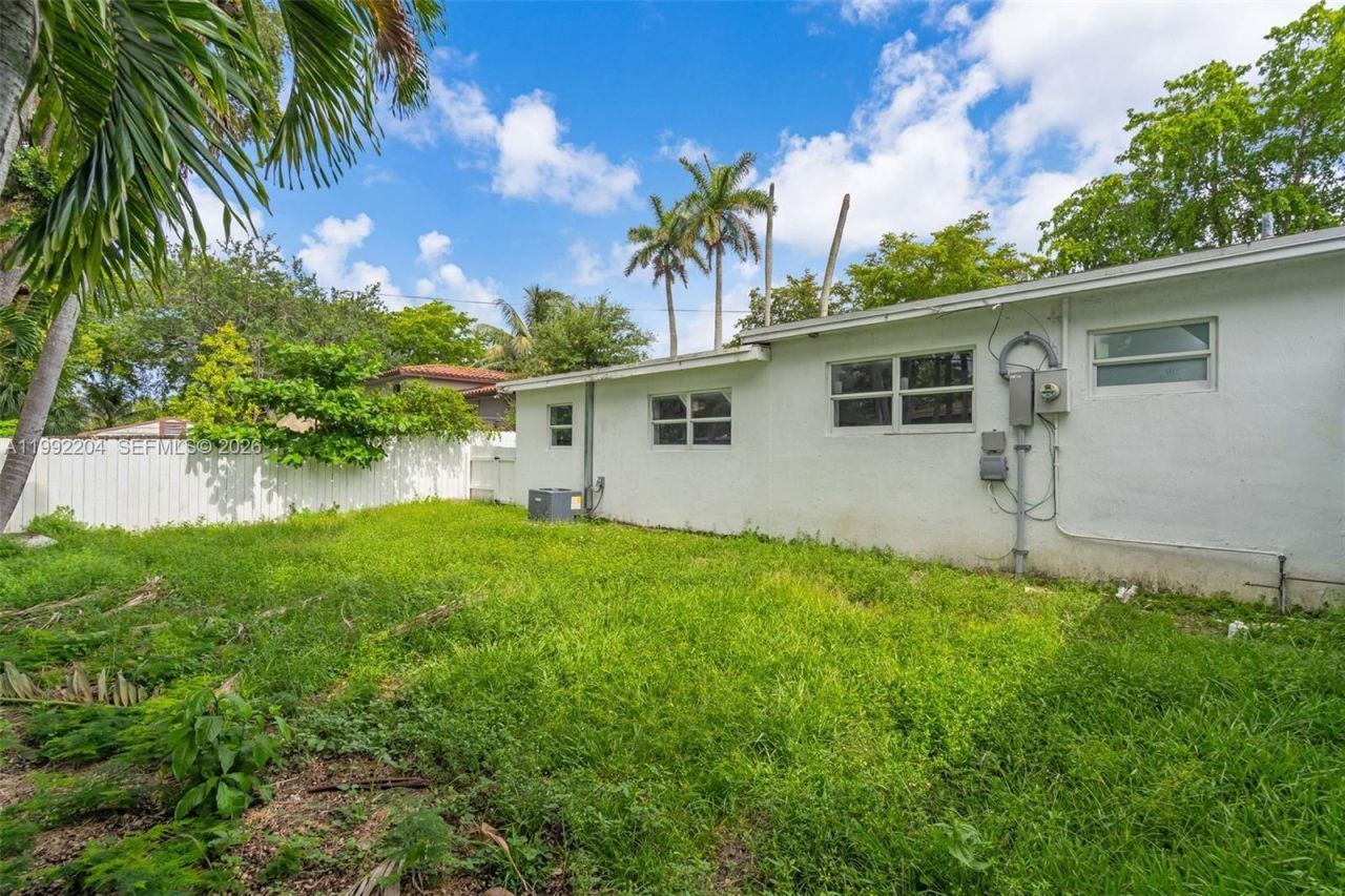 181 NE 121st St, North Miami, FL 33161 Photo