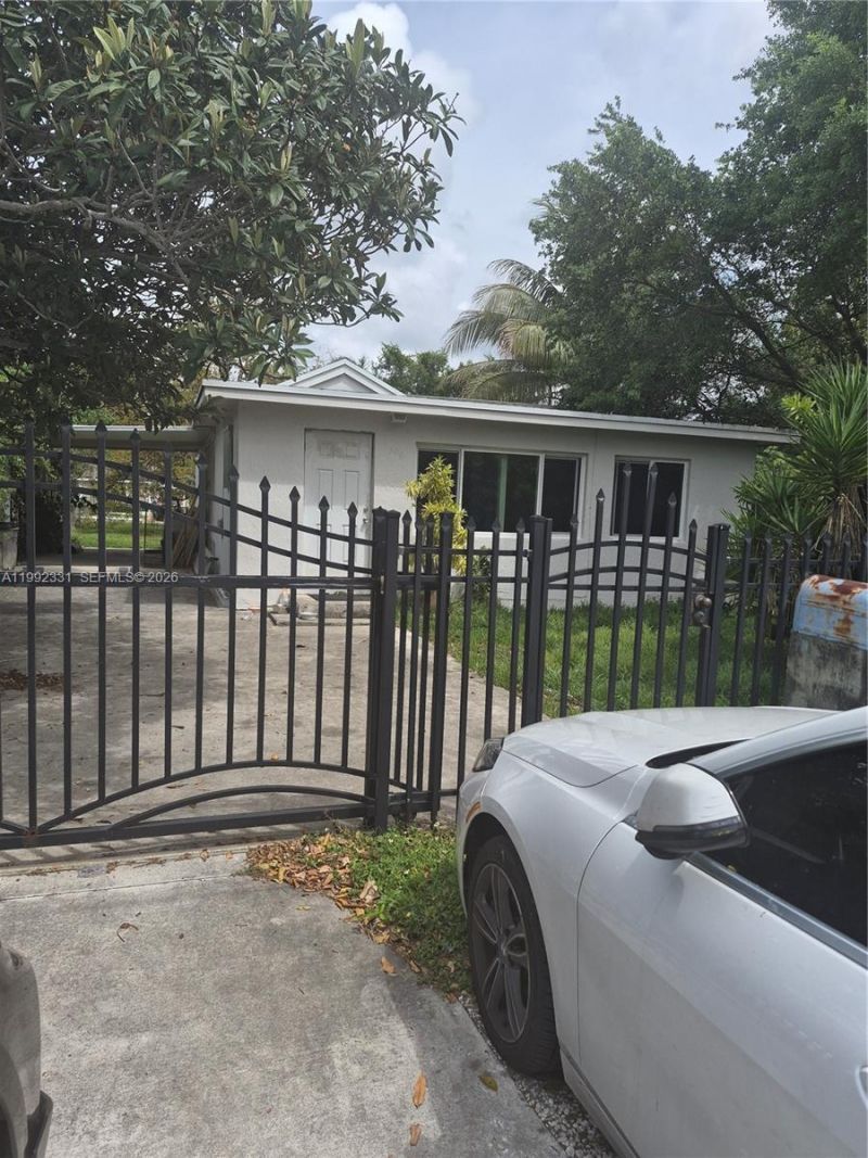 399 NW 98th St , Miami, FL 33150 Photo