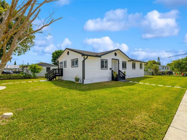 1867 NW 8th Ave , Homestead, FL 33030