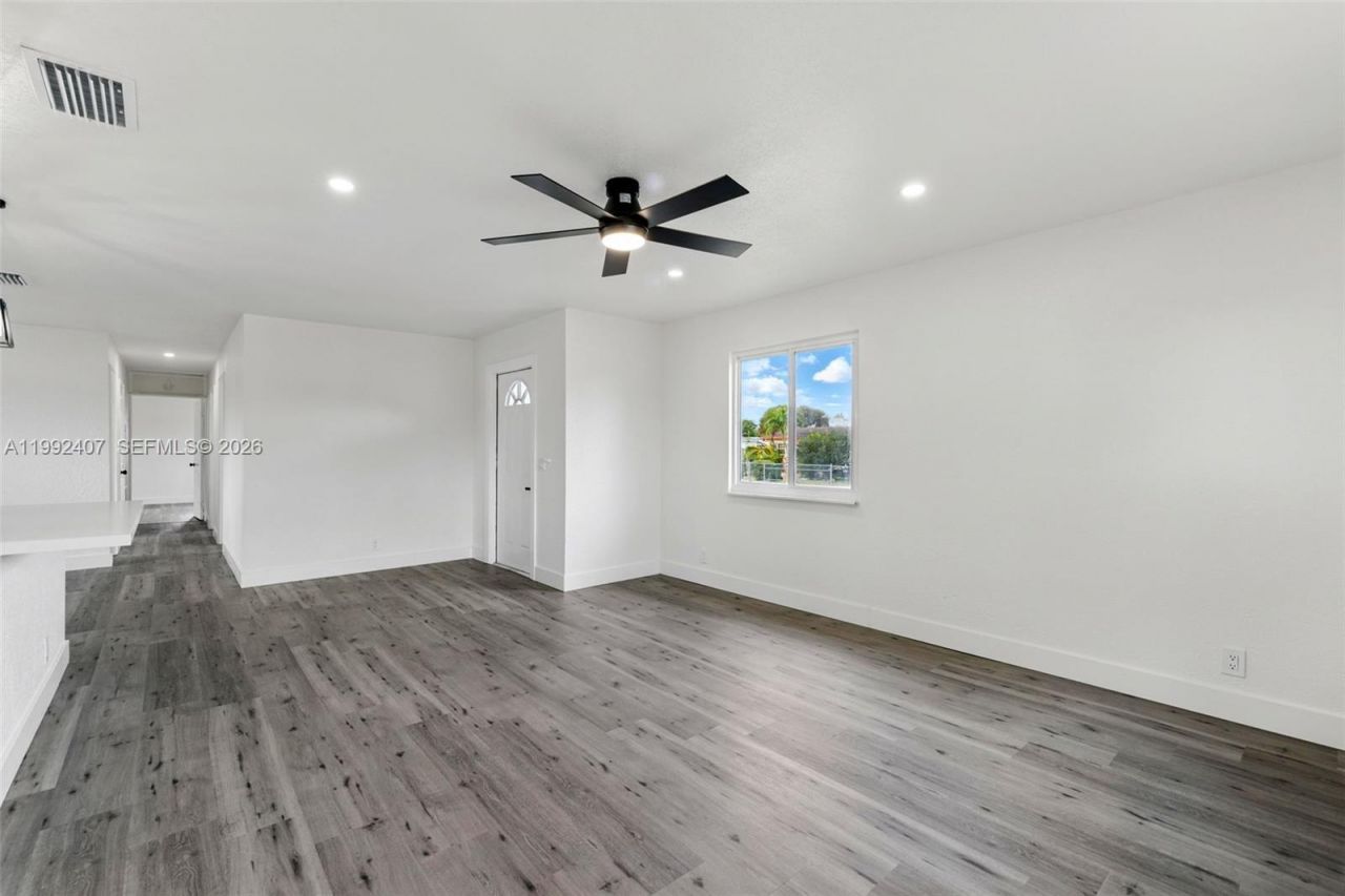 1867 NW 8th Ave , Homestead, FL 33030 Photo