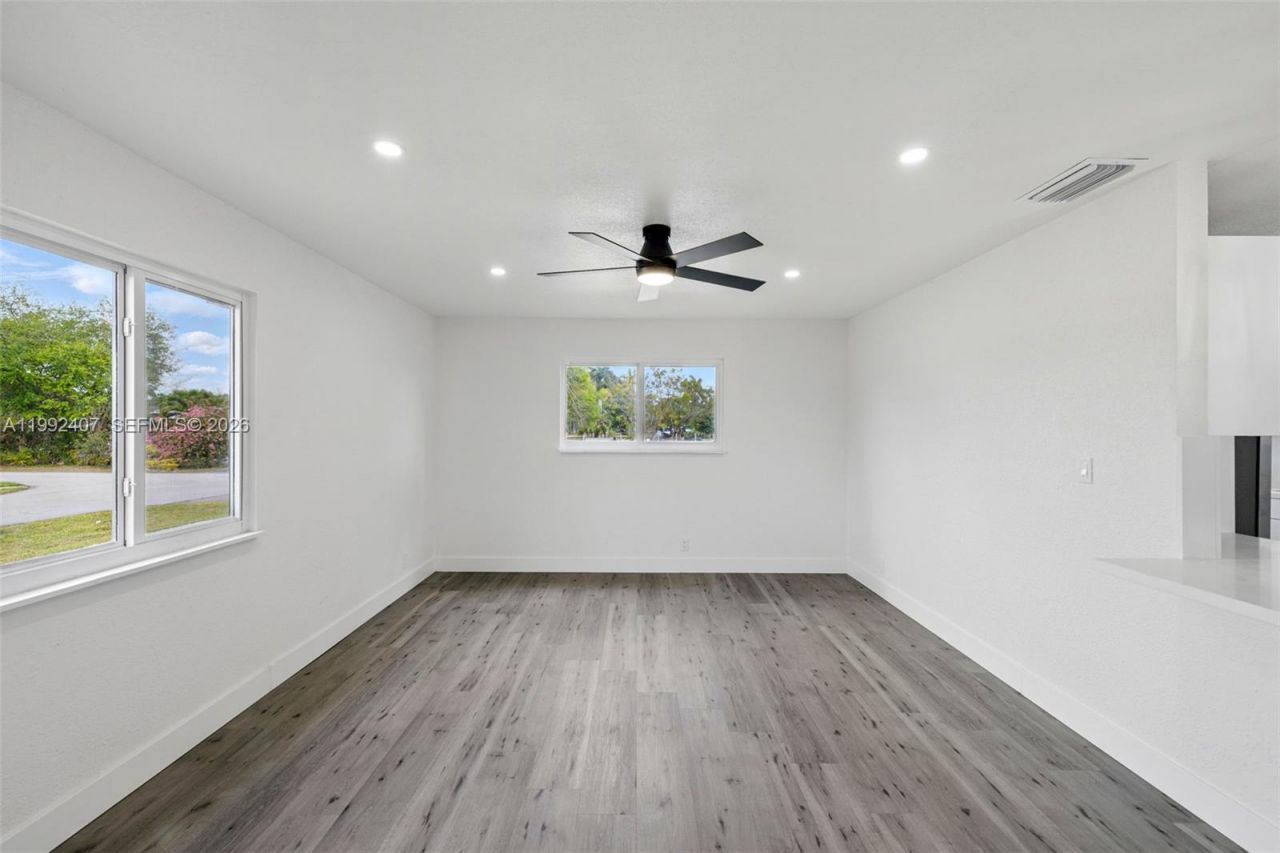 1867 NW 8th Ave , Homestead, FL 33030 Photo