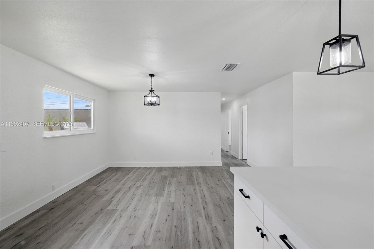 1867 NW 8th Ave , Homestead, FL 33030 Photo