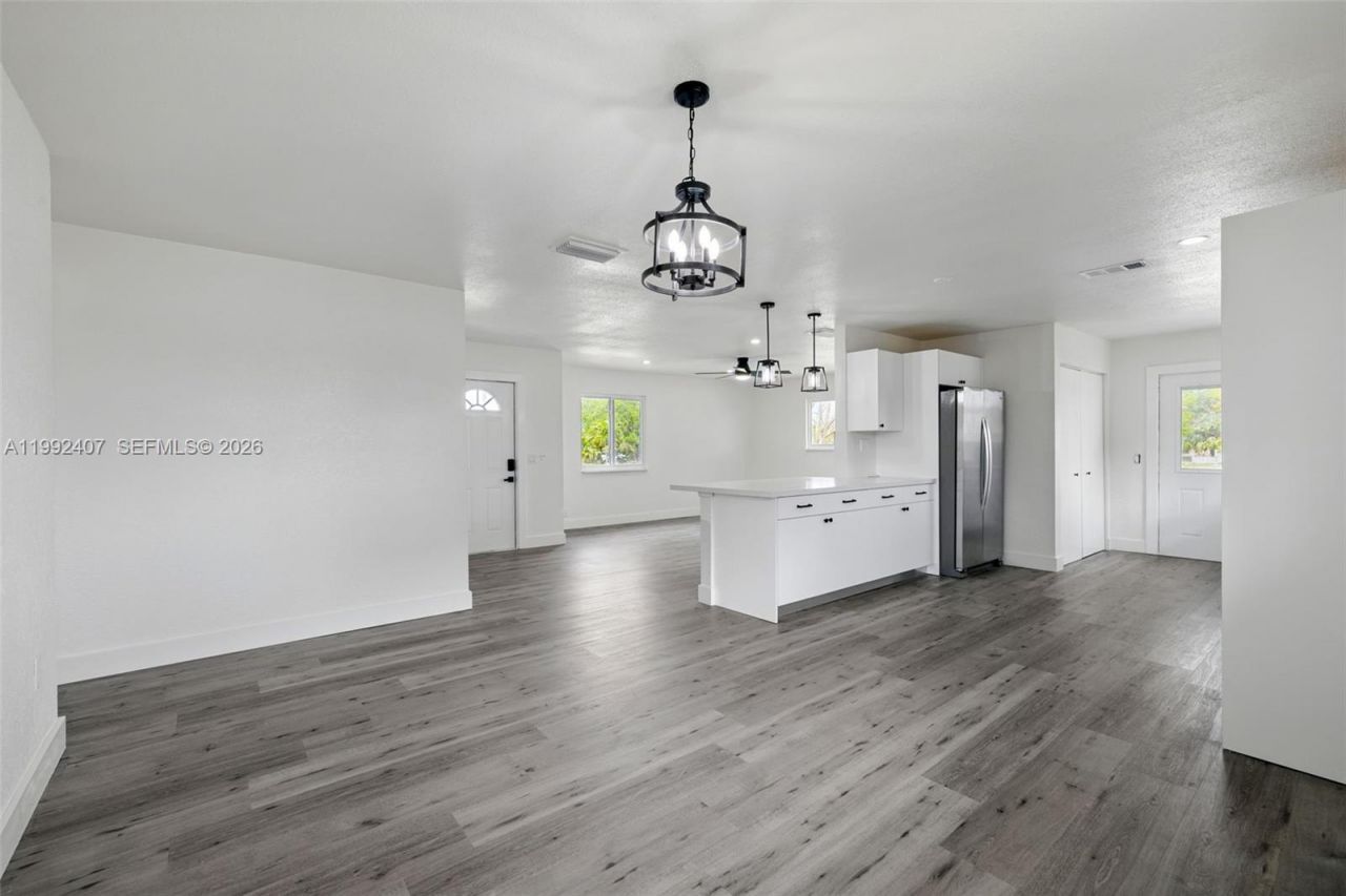 1867 NW 8th Ave , Homestead, FL 33030 Photo