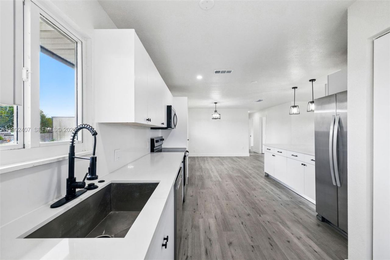 1867 NW 8th Ave , Homestead, FL 33030 Photo