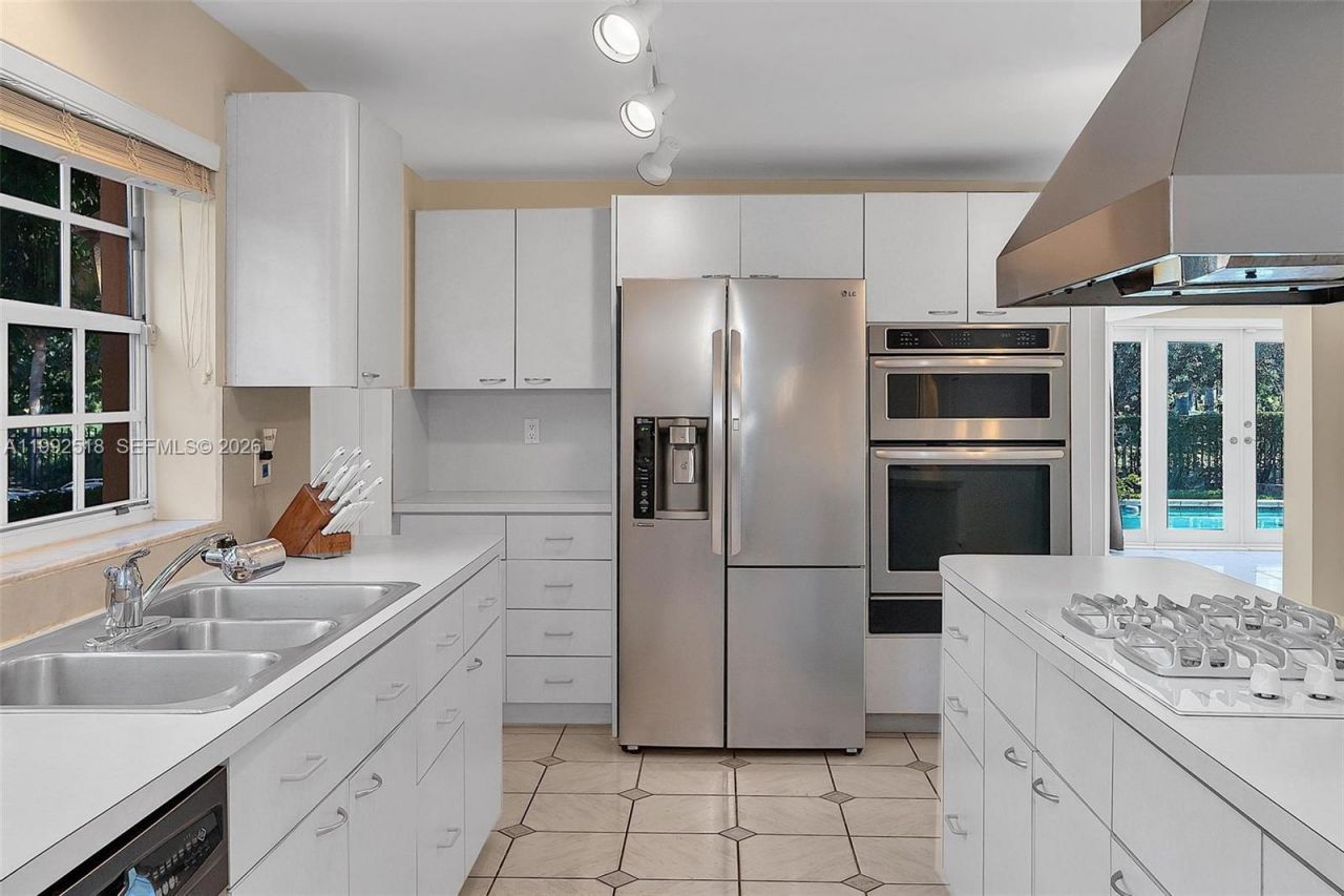 5309 Alton Rd, Miami Beach, FL 33140 Photo
