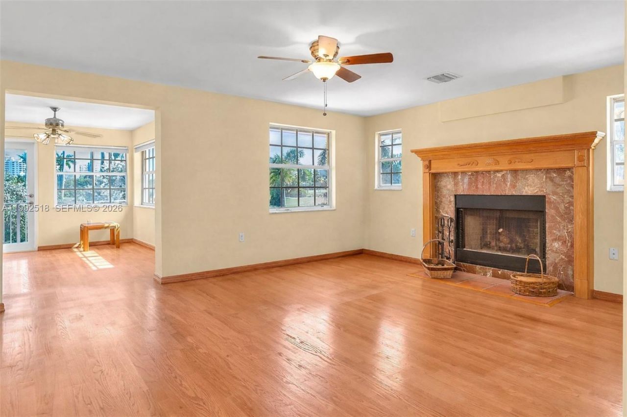 5309 Alton Rd, Miami Beach, FL 33140 Photo