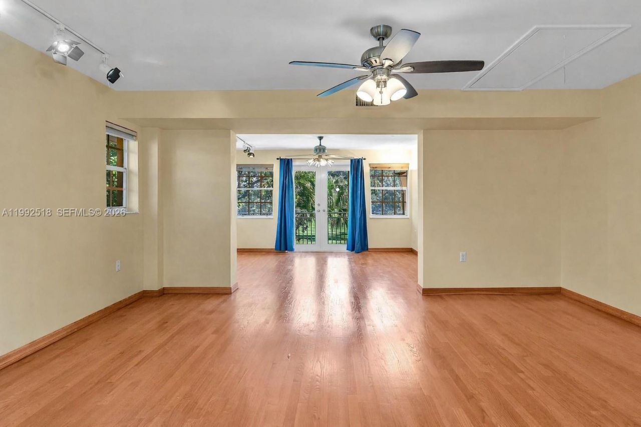 5309 Alton Rd, Miami Beach, FL 33140 Photo