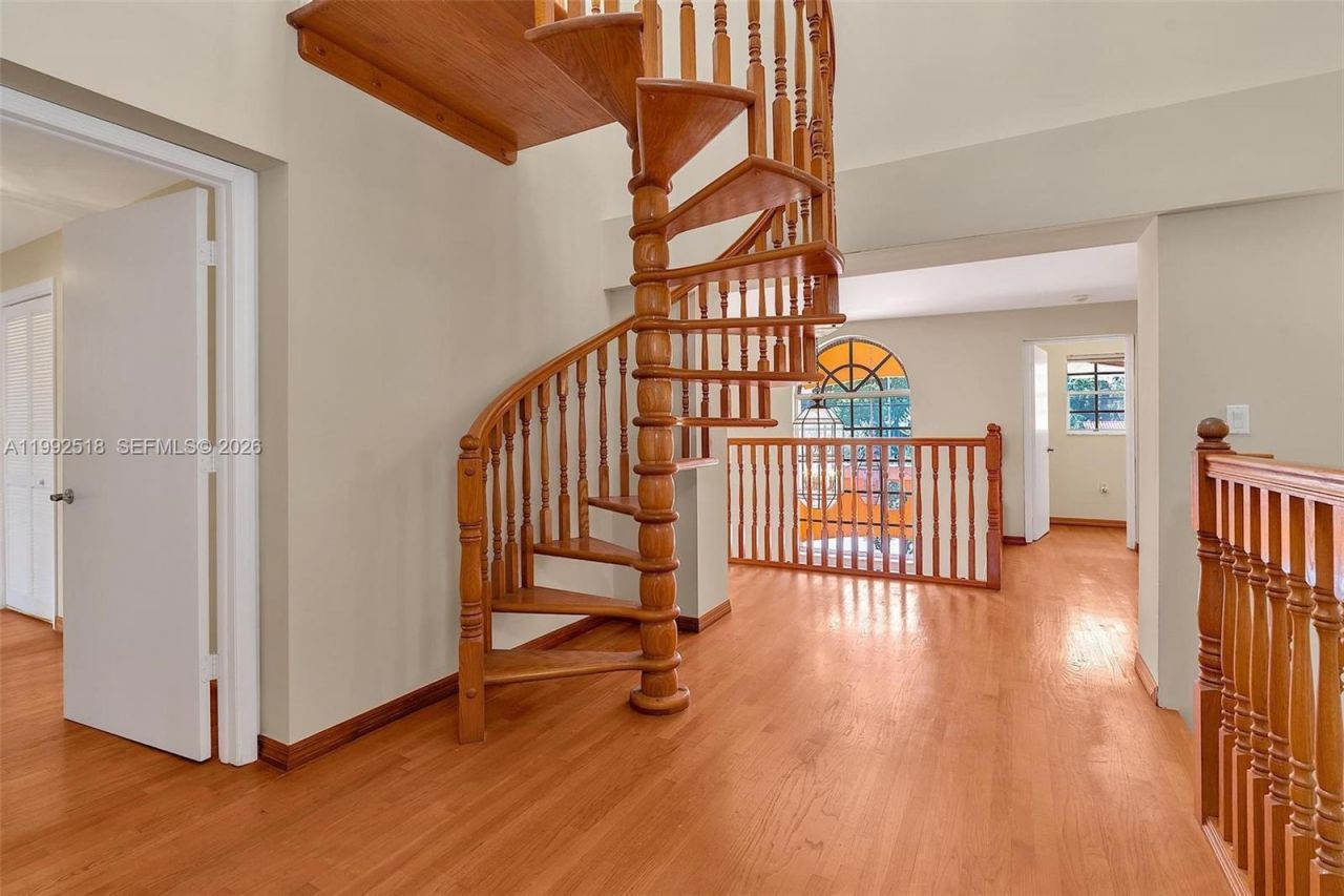 5309 Alton Rd, Miami Beach, FL 33140 Photo