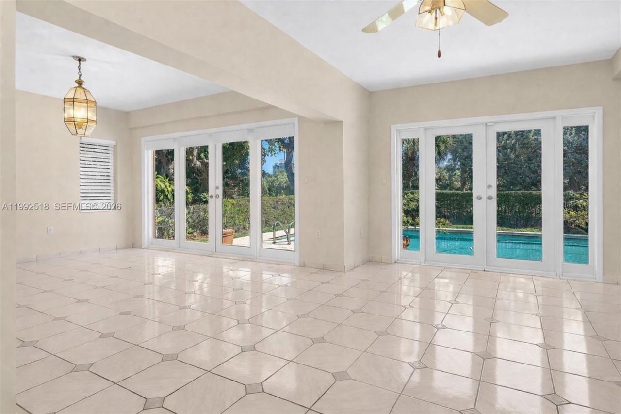 5309 Alton Rd, Miami Beach, FL 33140 Photo