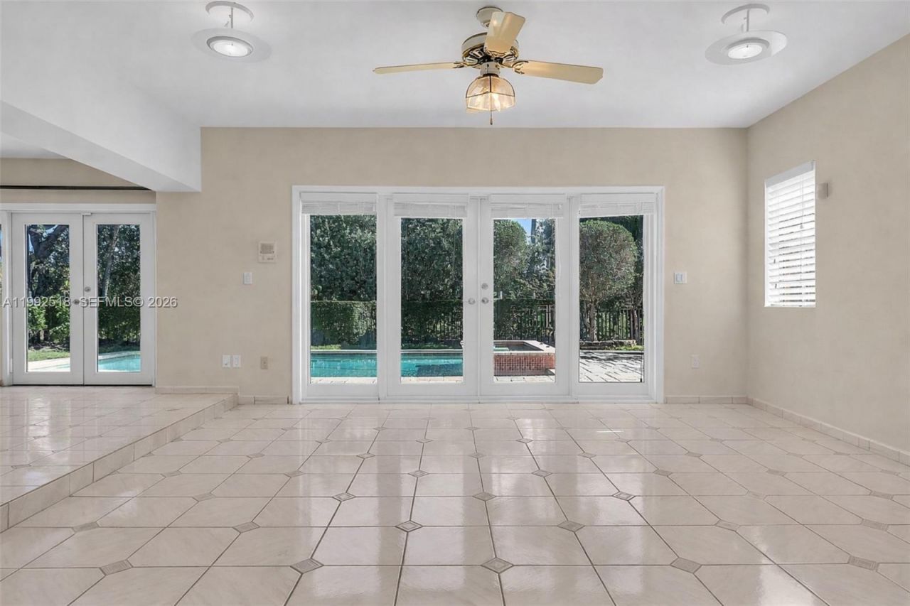 5309 Alton Rd, Miami Beach, FL 33140 Photo