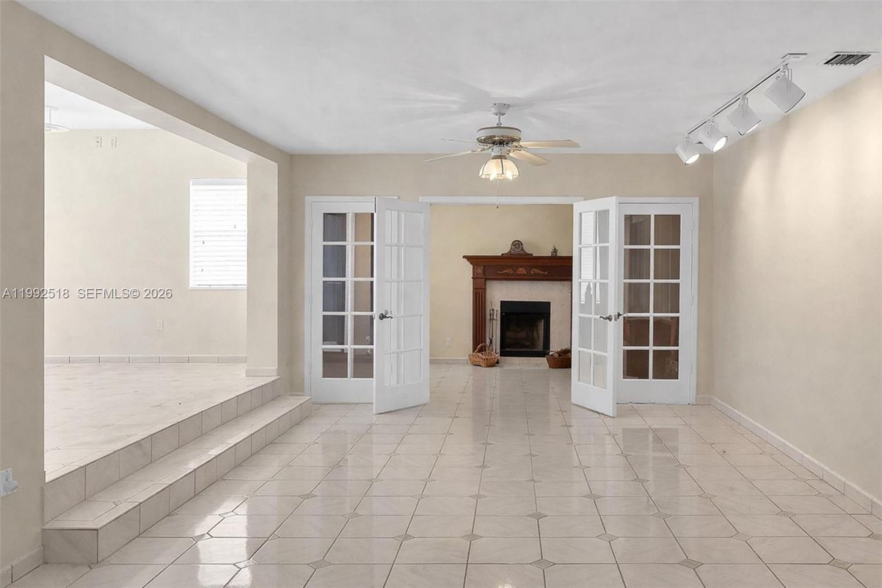 5309 Alton Rd, Miami Beach, FL 33140 Photo