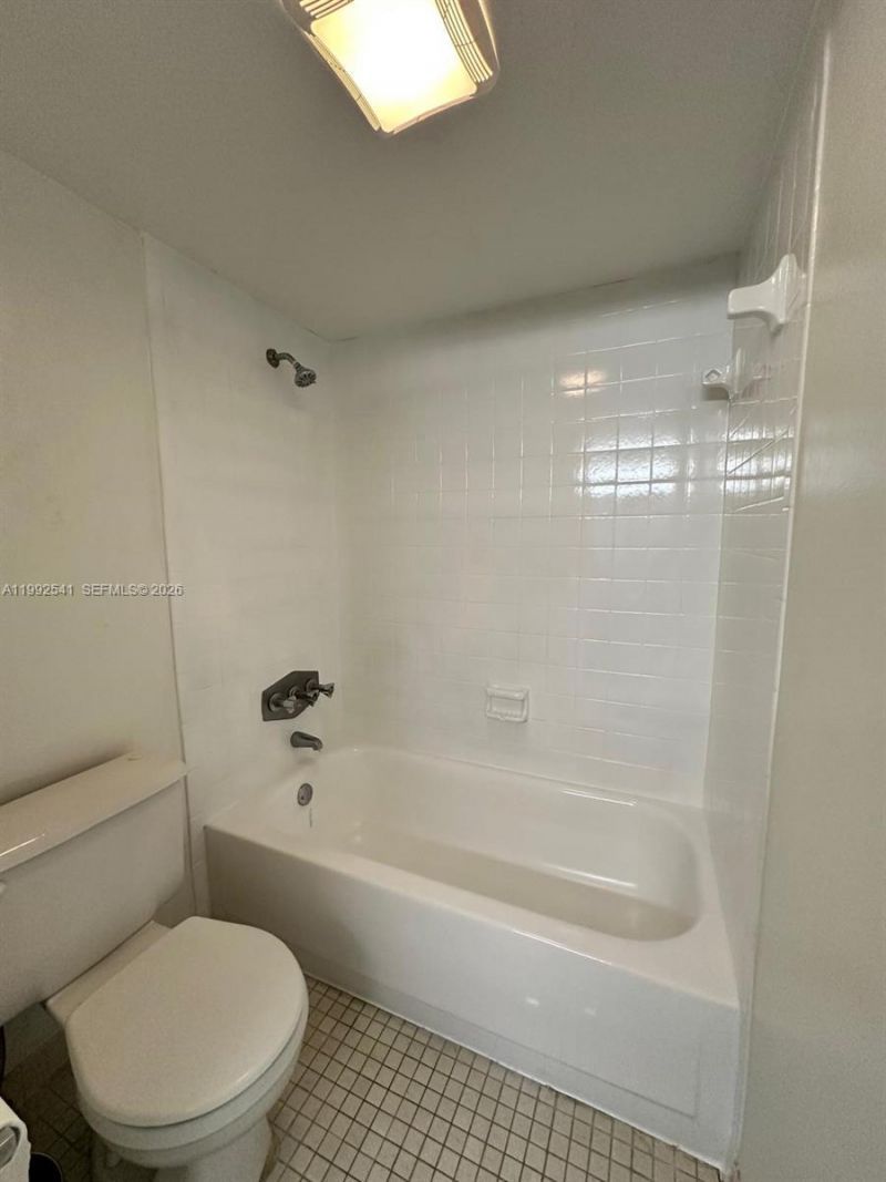 4848 NW 24th Ct , Unit 309, Lauderdale Lakes, FL 33313 Photo