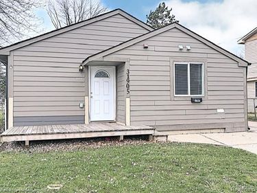 31905 Saginaw Court, Westland, MI 48186