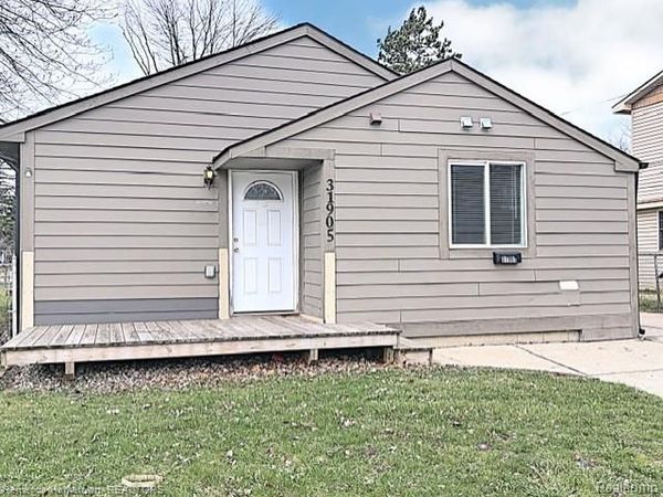 31905 Saginaw Court, Westland, MI 48186