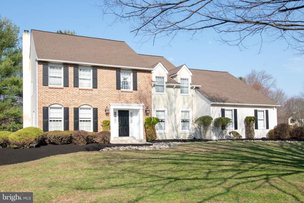 19 ZELKOVA DRIVE, HOLLAND, PA 18966