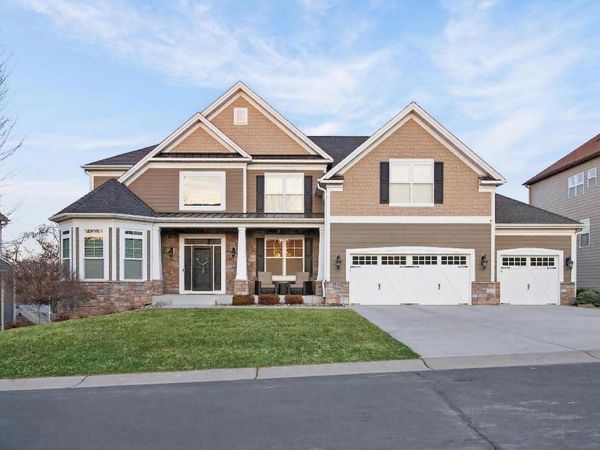 9889 Frederick Place, Eden Prairie, MN 55347