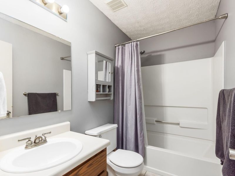 881 Upholland Lane , Unit 20B, Columbus, OH 43085 Photo 17