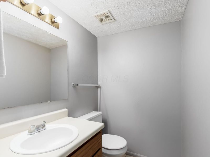 881 Upholland Lane , Unit 20B, Columbus, OH 43085 Photo 7