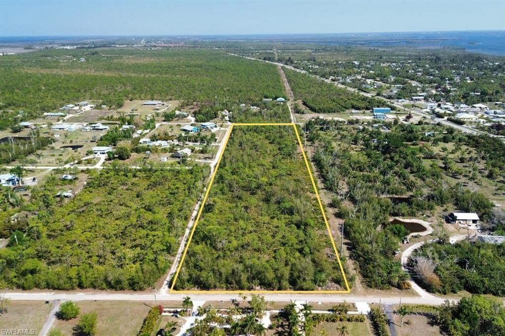 4031 Pinetree Blvd , Saint James City, FL 33956 Photo