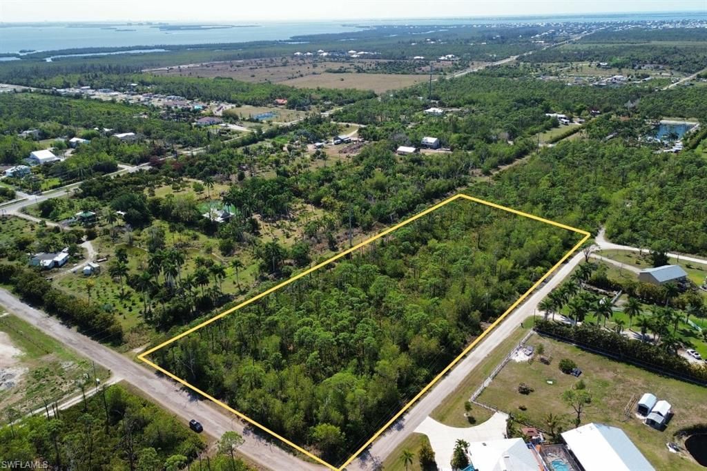 4031 Pinetree Blvd, Saint James City, FL 33956 Photo