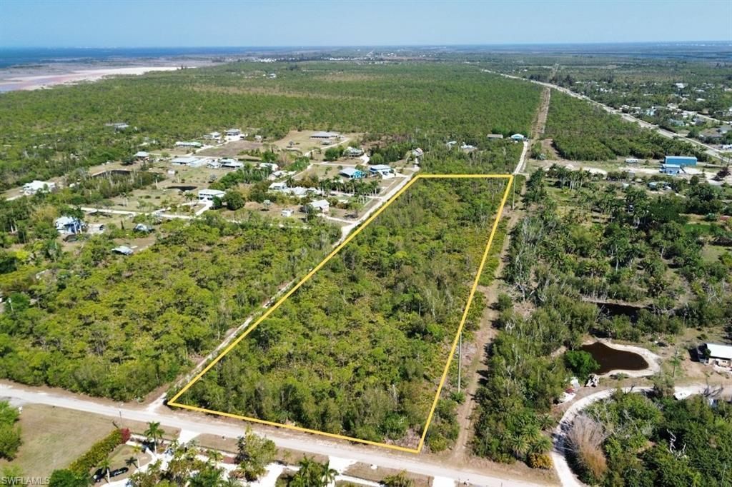 4031 Pinetree Blvd , Saint James City, FL 33956 Photo