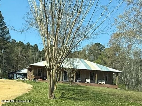 144 Lynnsville Drive, Conehatta, MS 39057