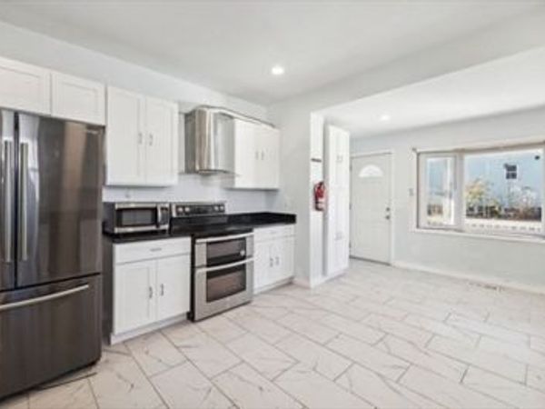 76 19th Street, Unit A, Lowell, MA 01850