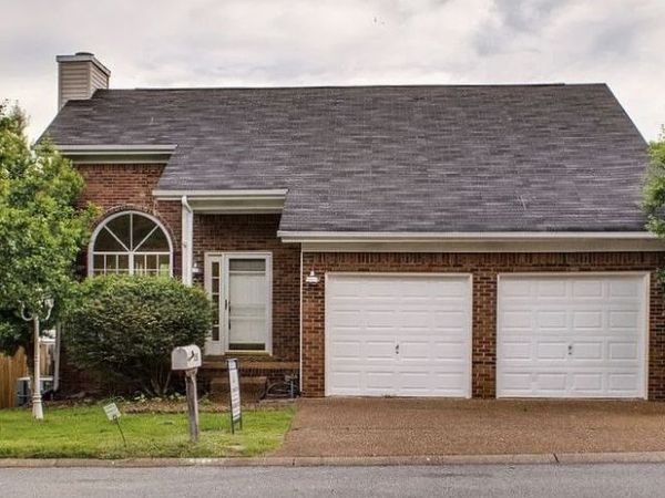 5268 Village Way , Nashville, TN 37211