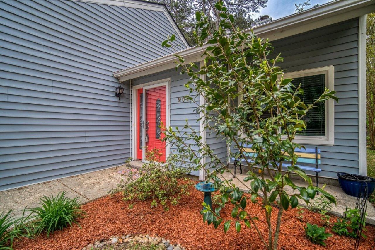 201 Pebble Creek Road Photo 4