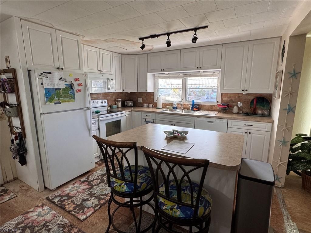 135 Orange Harbor Dr, Fort Myers, FL 33905 Photo