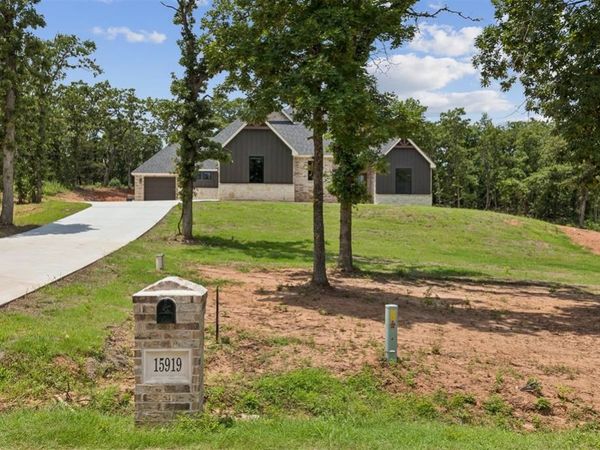 15919 Vernon Circle, Newalla, OK 74857