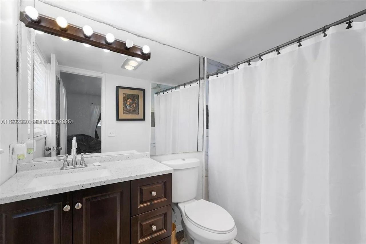 4043 NW 16th Street, Unit 201, Lauderhill, FL 33313 Photo