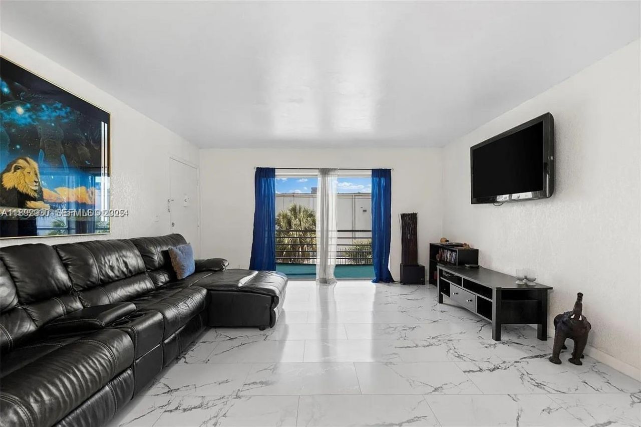 4043 NW 16th Street, Unit 201, Lauderhill, FL 33313 Photo