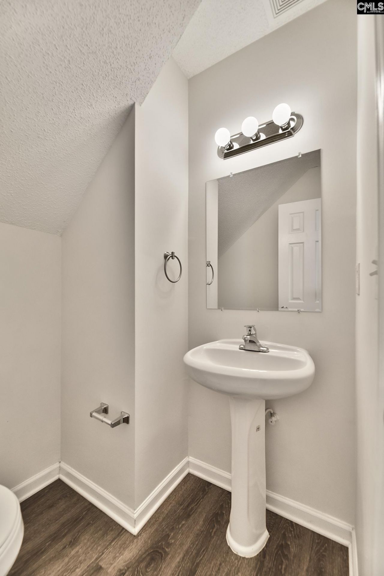 739 Mcnamara Lane  Photo 19