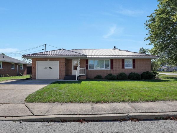 325 W Liberty Street , Bucyrus, OH 44820