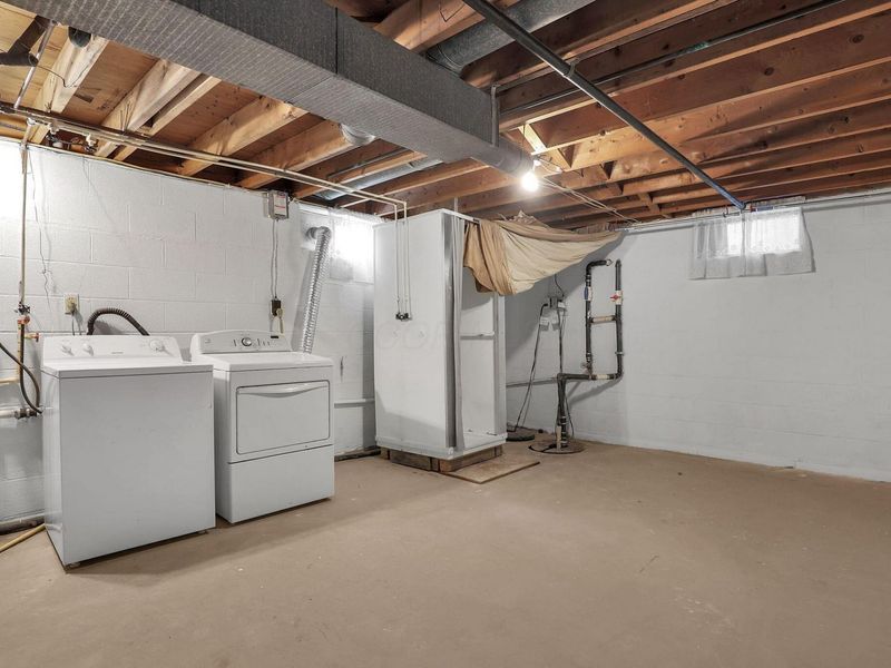 325 W Liberty Street , Bucyrus, OH 44820 Photo 19