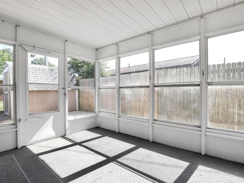 325 W Liberty Street , Bucyrus, OH 44820 Photo 21