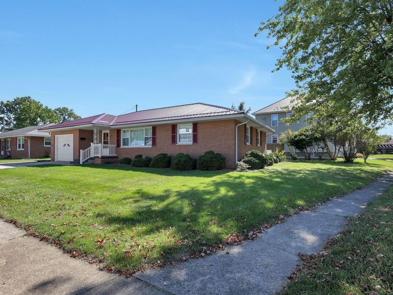 325 W Liberty Street , Bucyrus, OH 44820 Photo 22