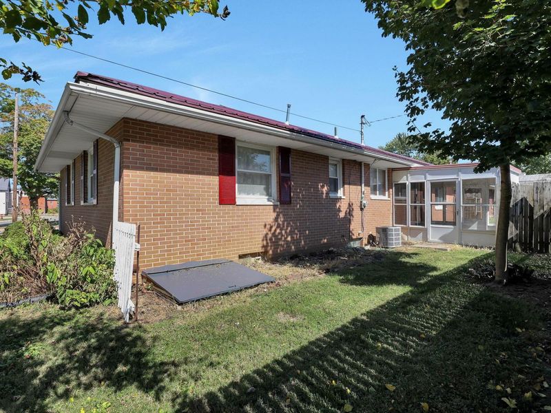 325 W Liberty Street , Bucyrus, OH 44820 Photo 25