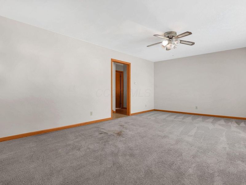 325 W Liberty Street , Bucyrus, OH 44820 Photo 4