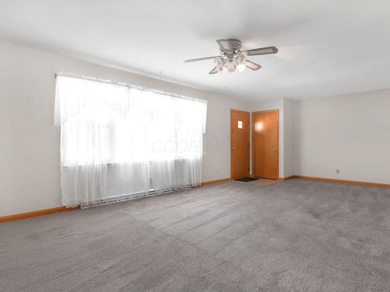 325 W Liberty Street , Bucyrus, OH 44820 Photo 5