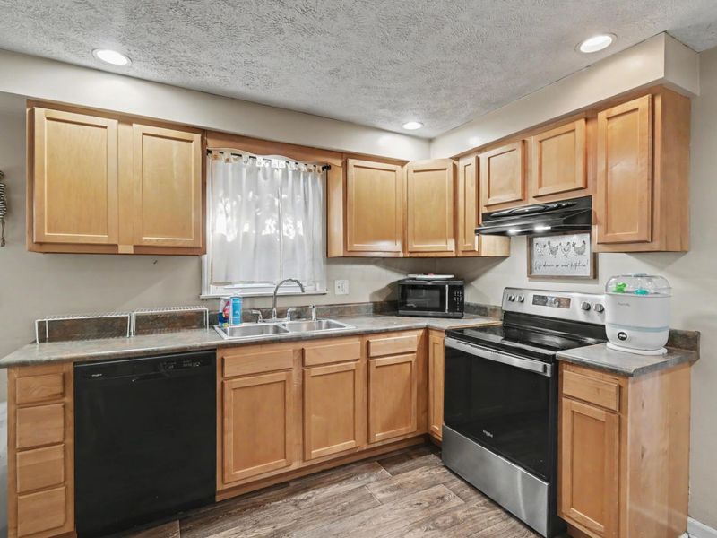 740 Gay Street , Bucyrus, OH 44820 Photo 9