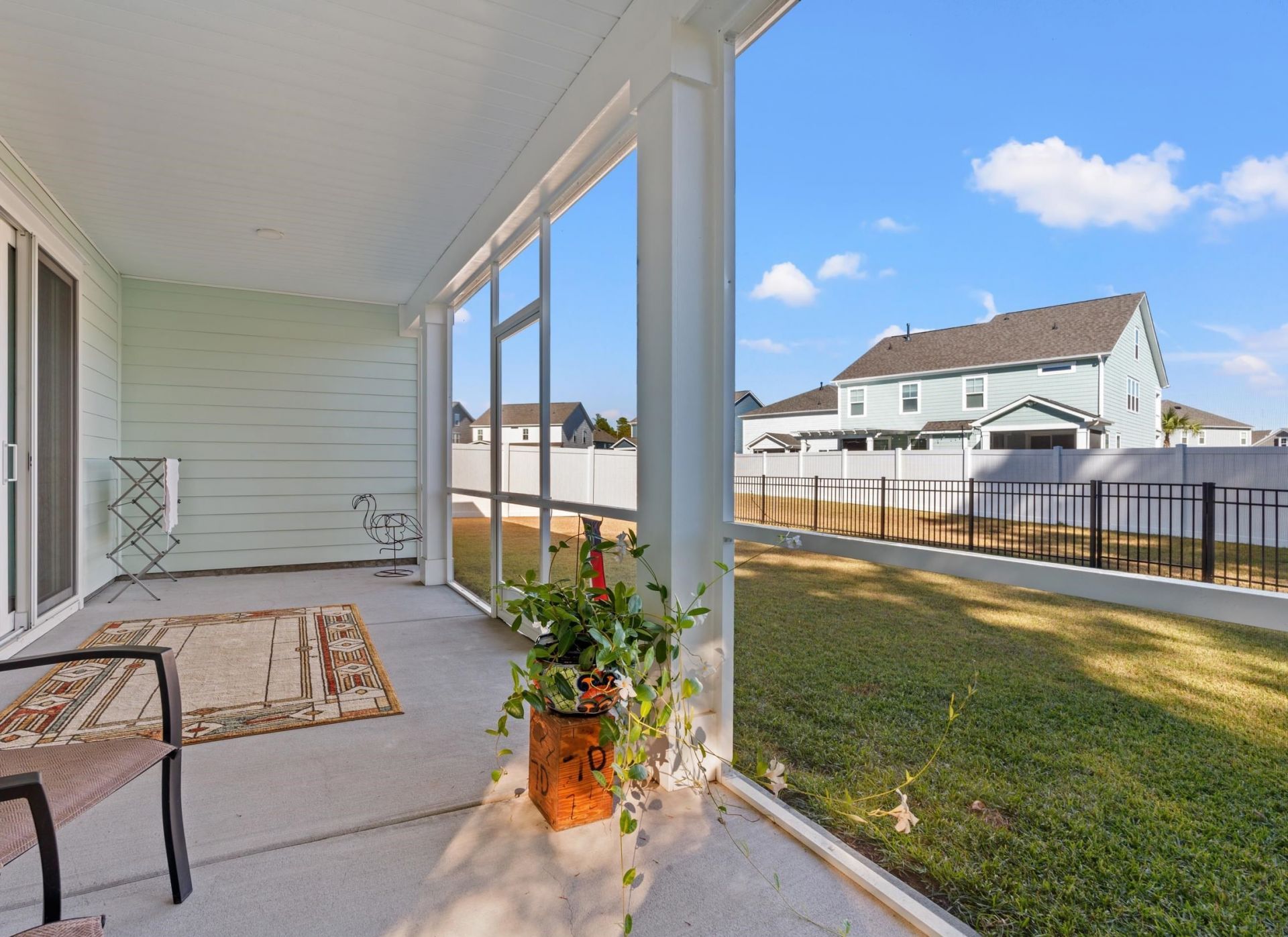 370 Rose Mallow Dr. Photo 7