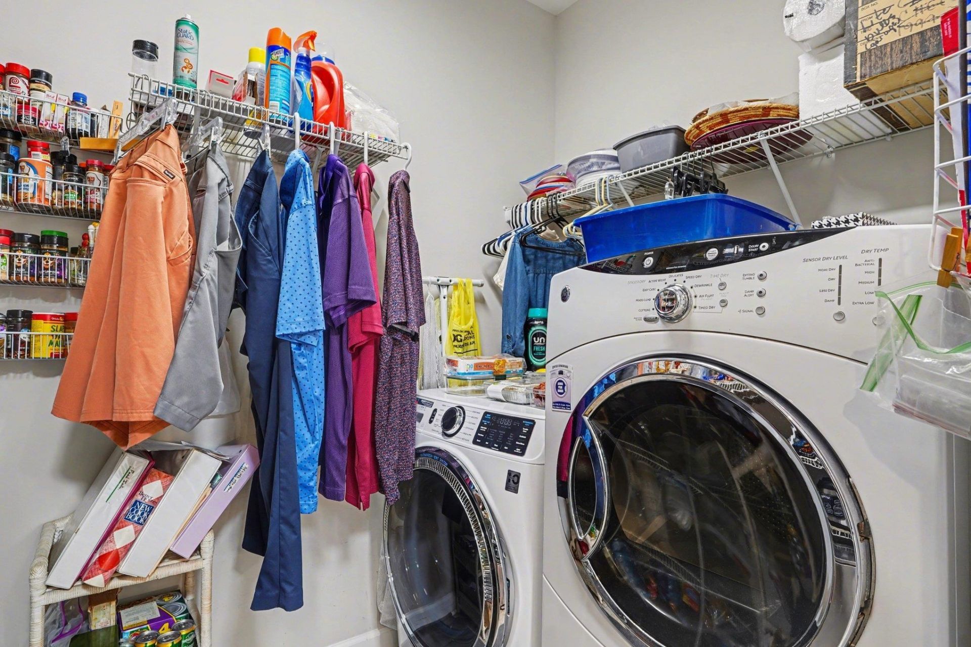 845 Derbyshire Ct. Photo 12