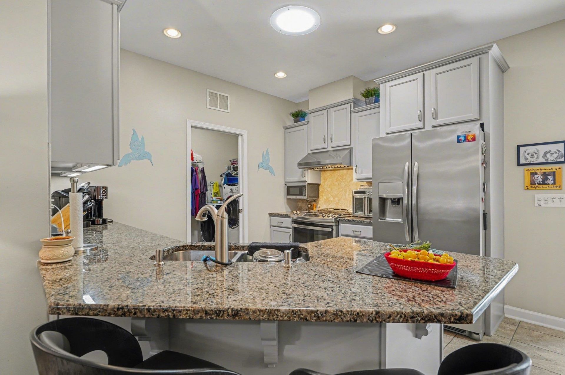 845 Derbyshire Ct. Photo 8