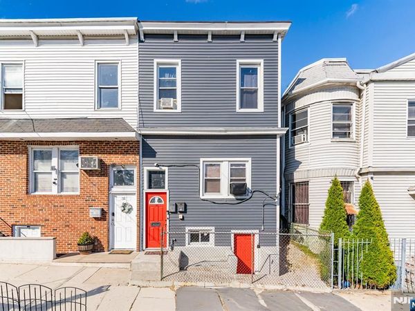 29 Victoria Avenue, NEWARK, NJ 07104