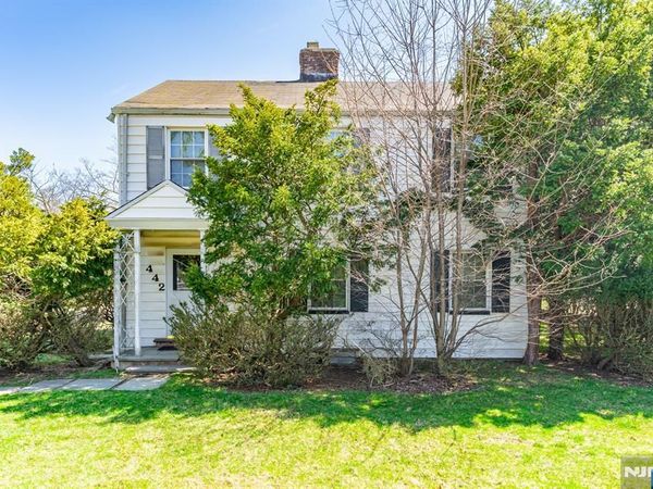 442 Seven Oaks Road, ORANGE, NJ 07050