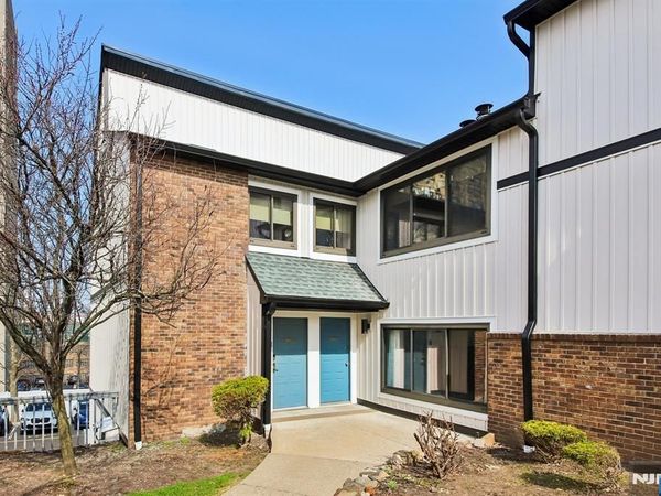 1431 John Street, FORT LEE, NJ 07024