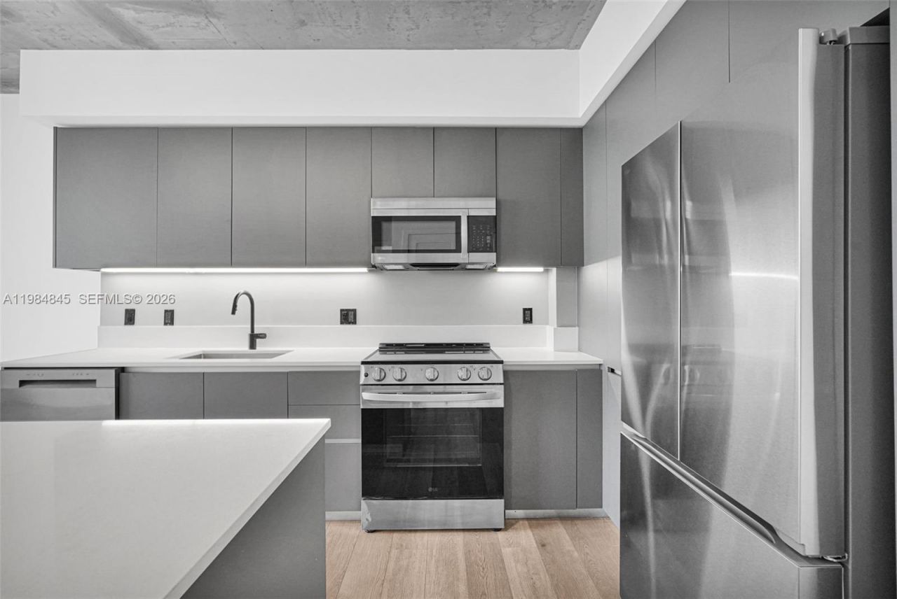 307 SW 5th St, Unit 2514, Fort Lauderdale, FL 33315 Photo
