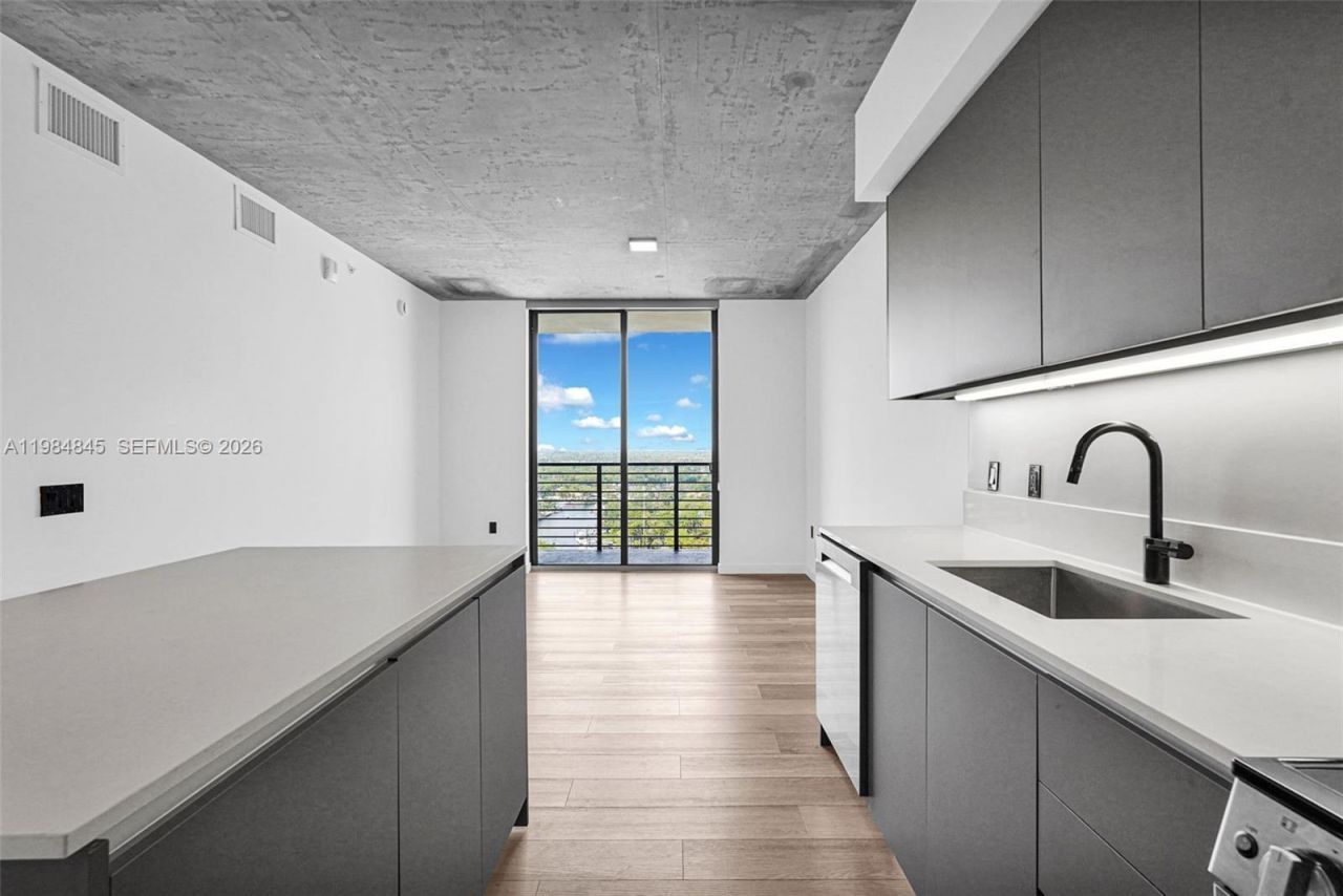307 SW 5th St, Unit 2514, Fort Lauderdale, FL 33315 Photo